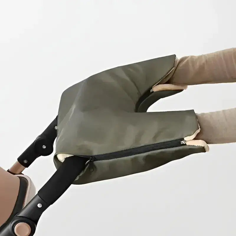 Luxury Winter Stroller Hand Warmer – Waterproof & Fleece-Lined Comfort Mitt